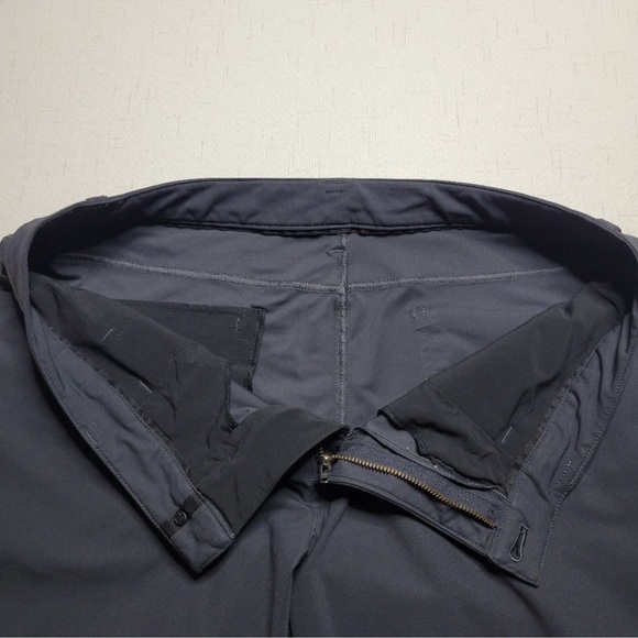 Lululemon Men’s ABC pant - Picture 6 of 9